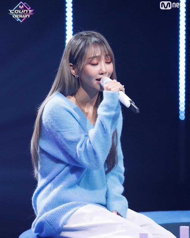 mxl_baelf's tweet photo. I come to remember this beautiful ballad that Hyolyn gave us at the beginning of the year. She is the only artist who makes me feel every letter of a song and everything for her voice. @officialhyolyn_
#WELOVEHYOLYN #HYOLYN #효린 #HugMeSilently https://t.co/569n76SxPN