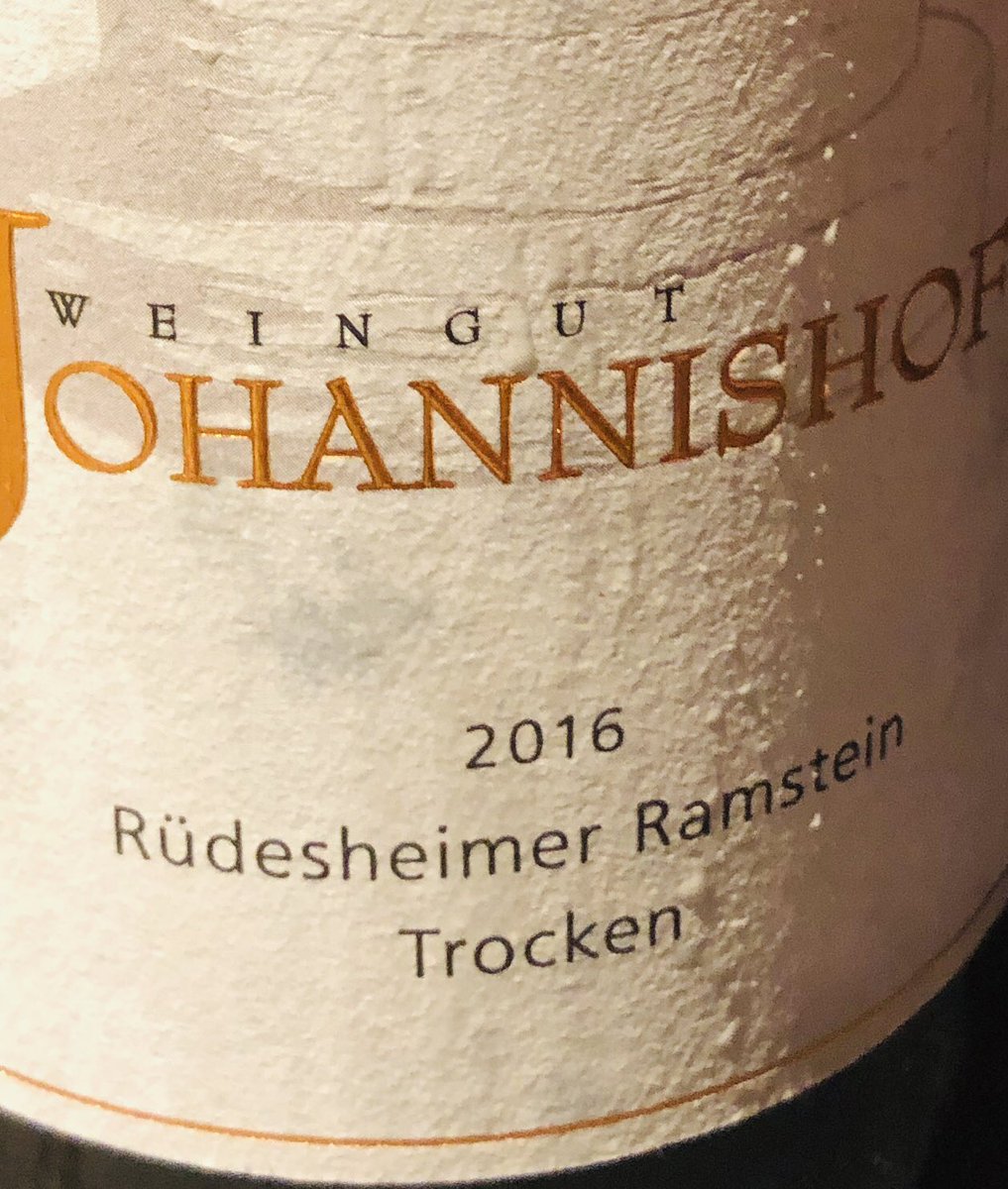 sterzel_dirk's tweet photo. Rockt besser als Berliner #Rammstein! Sorry Till! #Rheingau #Riesling #WineBANK und Great Job #weingutjohannishof und die 2016er Hölle GG war auch phantastisch. https://t.co/e6wKumwFcv