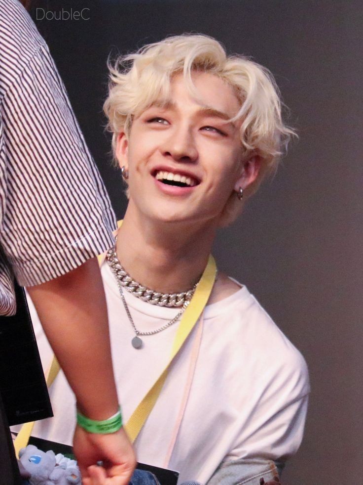 WithKids's tweet photo. @Stray_Kids Chan, please be strong! I know you are getting hate for literally nothing, but please ignore it, be our leader, be our motivation as you were all along. Thank you for taking care about Stays you really made us better persons. You helped us enjoy our lifes THANK YOU🐺 https://t.co/QPAzzZRyKB