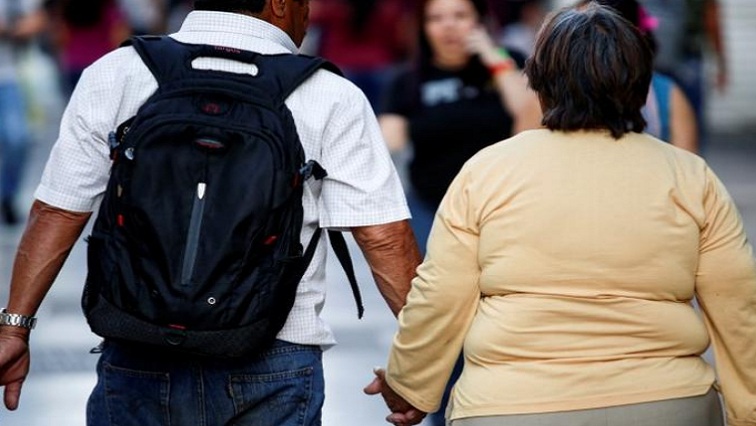 SABCNews's tweet photo. People who are obese or overweight are at increased risk of death or severe illness from COVID-19, a report by Public Health England (PHE) said on Saturday as the government prepares to introduce measures to confront the problem.
https://t.co/wtfLKK8JhA https://t.co/kU9jDk7grT