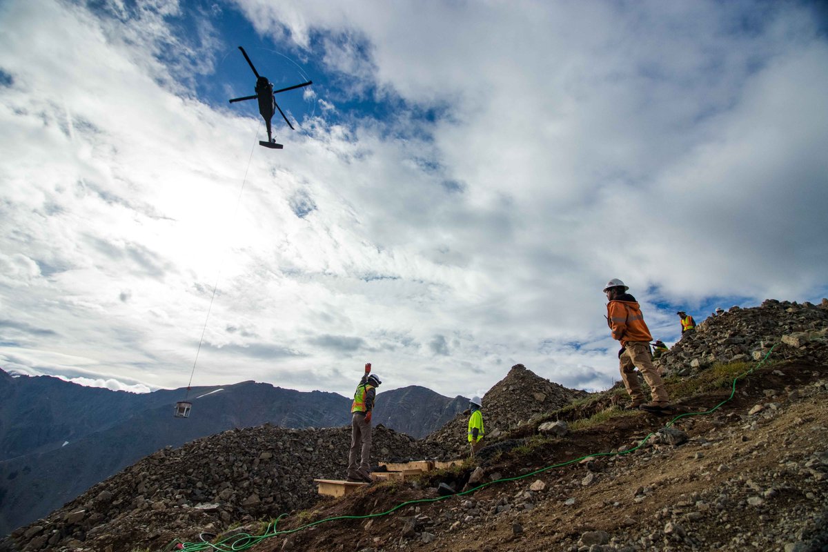 Arapahoe_Basin's tweet photo. Today we poured concrete for the new Pali top terminal and some tower forms with @TimberlineHeli1 / @Leitner_Poma .
One day closer to winter!
πΈ: Ian Zinner
#ABasin #LetsLegend #PaliChair https://t.co/sY5eKhPqZT
