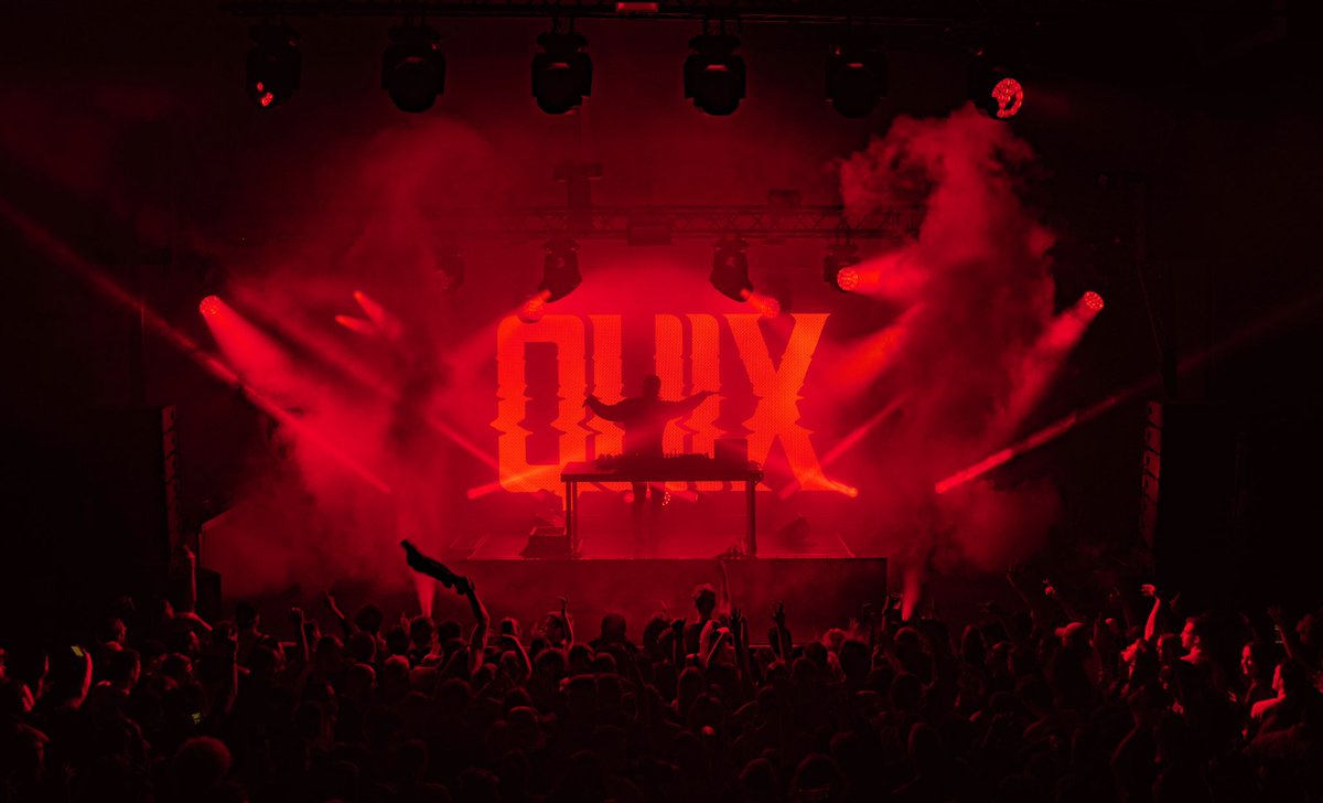 last night was literally the best night of my life, and I get to do again tonight for a sold out hometown show. I’m so blessed to be born n raised in NZ where covid isn’t a problem and live shows can run. see u again tonight Auckland 🤘🏼