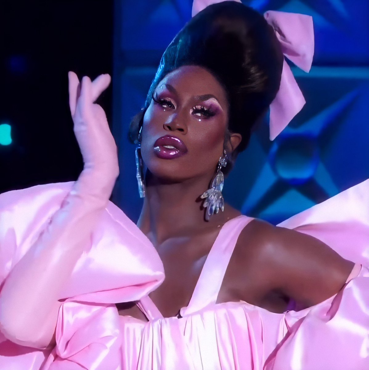 VGoncalez's tweet photo. Condragulations miss @SheaCoulee 😍😍

#TeamShea #AllStars5 #winner #SheaWinner https://t.co/5DtUDOTIpo