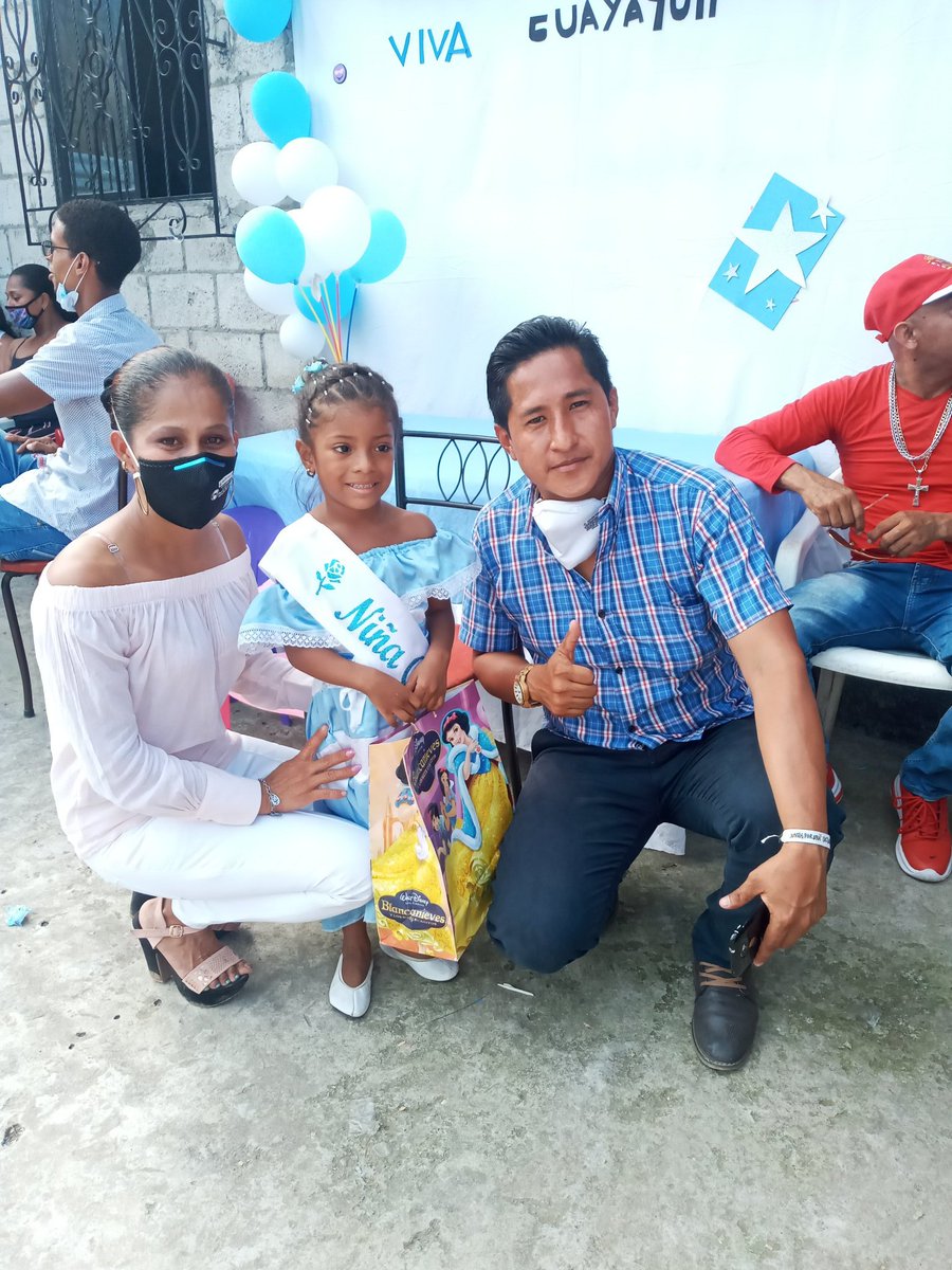 colinupros's tweet photo. Difrutando de momentos agradable con la comunidad de la nueva prosperina 
celebrando la fiestas julianas 
#Comunidad
#VivaGuayaquil https://t.co/TNDh9hFtES