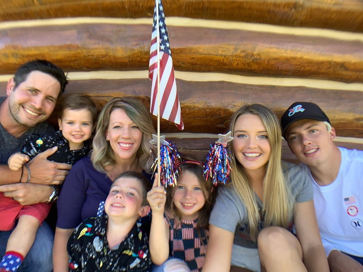thedohappydad's tweet photo. @marcuslemonis @CampingWorld If I could get anything from #campingworld , it would be an RV, but aside from that, a new tent and campsite setup would be incredible! We want to keep making memories with these little ones! https://t.co/ud3bH07wEK