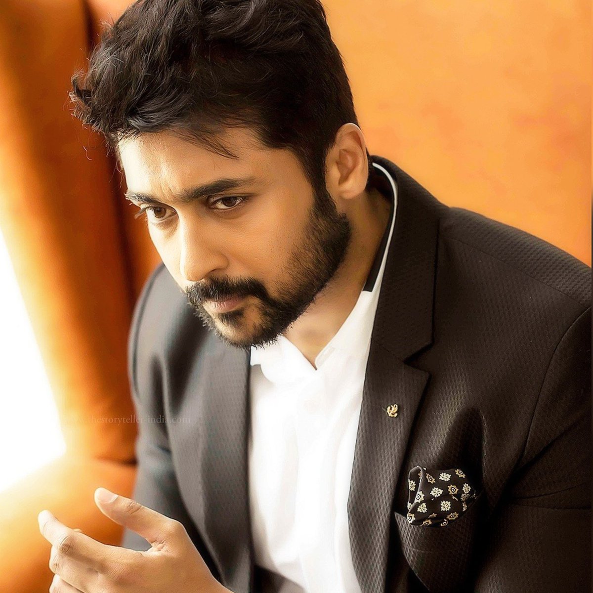 Stylish_Indar's tweet photo. இங்க எத்தனை பேருக்கு தெரியும் என்னோடைய வயது  19 என்று 😍✌️

உங்கள் வயது ✌️.??? 
Comment செய்யவும் #SooraraiPottru tag ஓட.. 🔥🔥
#TrueAge https://t.co/DTsUMIpPnd