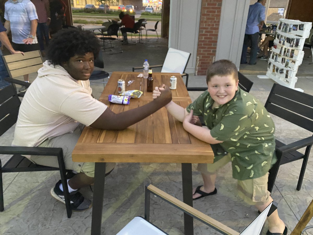 JKMurf's tweet photo. #MurphyDiaries We love grad parties! #Summer2020Day64 https://t.co/yUnb1bTAYY