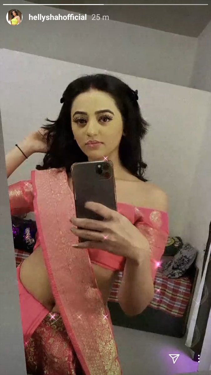 HellyS_galaxy's tweet photo. This called something hotttt 😍😍😍🙈🙈🙈🙈

Ig story of hella 

#hellyshah #ishqmeinmarjawan2 https://t.co/wsL8UdqtUB