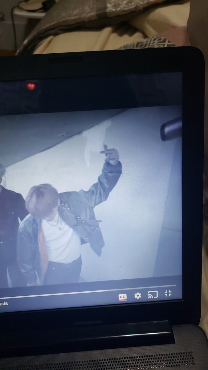 BTS_H0E's tweet photo. Rewatch #BTS I NEED U.... and I never realized that Suga flipped off the camera💀💀 https://t.co/7kyo2Coou8