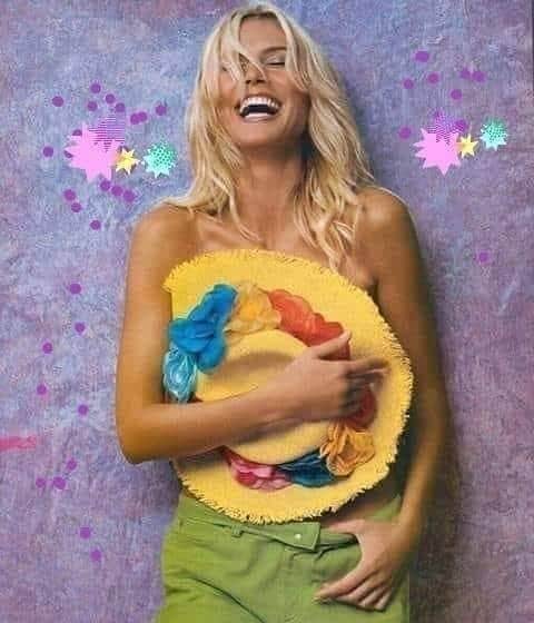 SeldaBul's tweet photo. #cumartesi
- Ne Hoşuma Gidiyor Biliyor musun ?

Karşımdan Geçerken Umursamaz Gibi Yapıp ,
Arkamdan " Keşke " Diyorsun ya , Hah İşte O😁😁 https://t.co/ZCSHwB3oAl