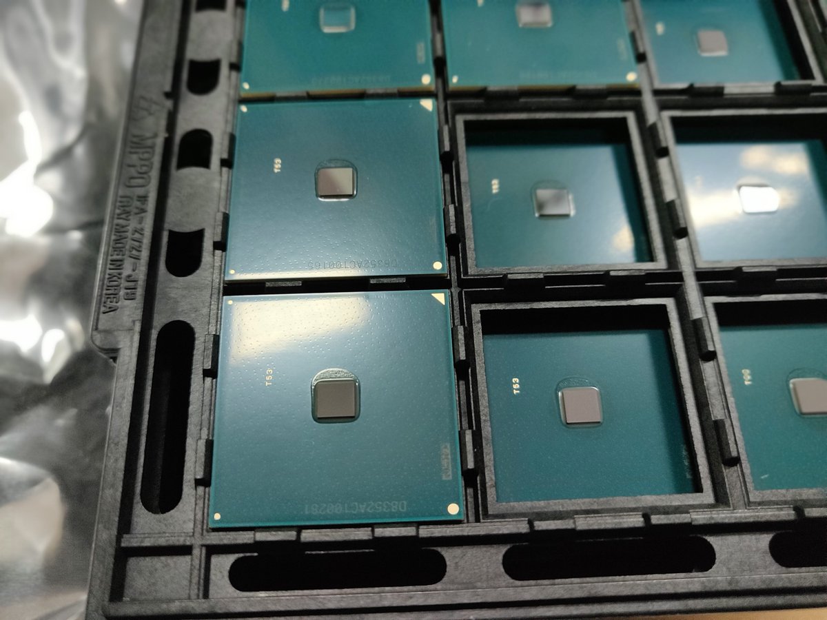 RISECREEK :Made at Intel Oregon, USA facility using 22nm FinFET technologyMax clock speed is 350Mhz208-pin Ball Grid Array (BGA) type packagingSize: (4 x 4) square mmIn-order 5 stage 64-bit microcontroller supporting the entire stable RISC-V ISA(RV64IMAFD)