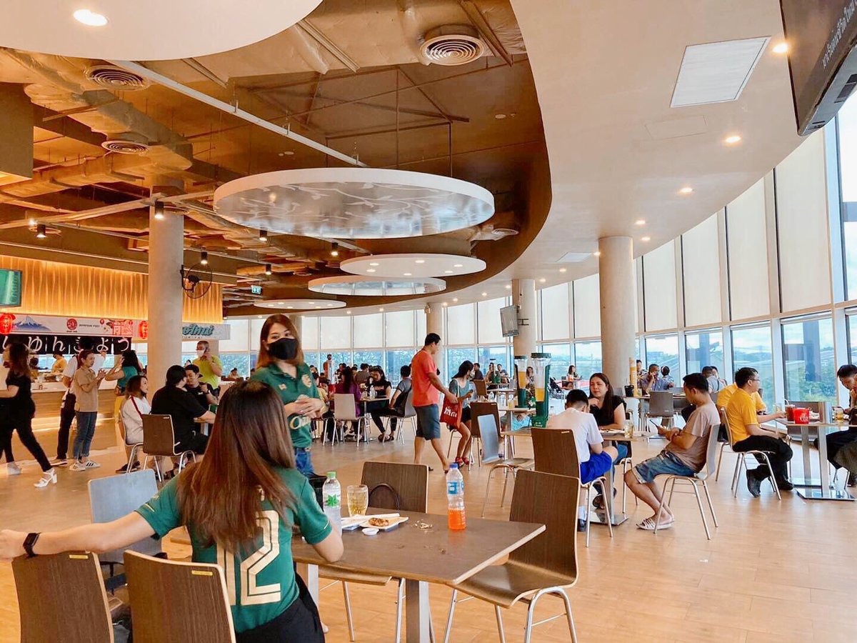 Promenada_'s tweet photo. เที่ยงนี้มาทาน food court ที่พรอมเมนาดาได้นะคะ มีอาหารให้เลือกมากมาย ราคาไม่แพงเลยน้า จานละ30-40บาท พิกัดชั้น2 อาคาร B ลองมาชิมกันได้นะคะ 😋 #รีวิวเชียงใหม่ #reviewchiangmai https://t.co/ME3KkSin9c