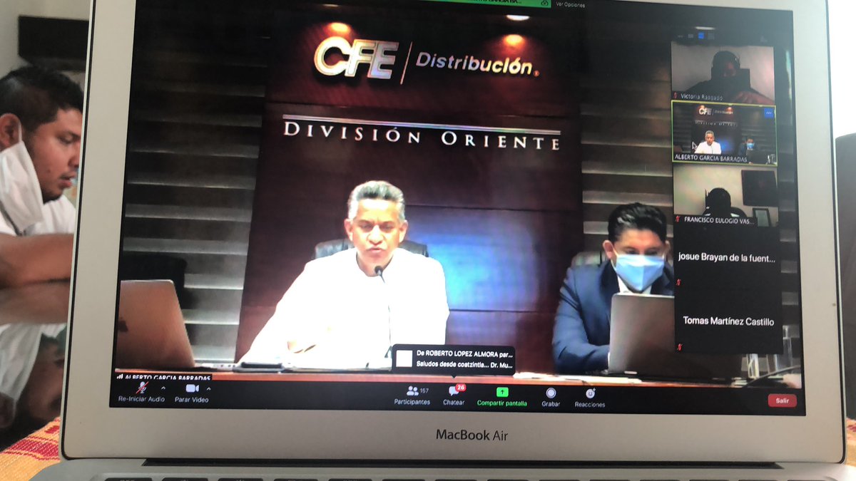 VickyRasgado84's tweet photo. Agradecemos el apoyo y la atención que nos ha brindado la @CFEmx Oriente para atender diversos llaamdos. Y hoy con una videoconferencia con personal distribución también continuamos dando seguimiento a los acuerdos. Gracias. @Moloacan_Ver_ https://t.co/wsQgqVF5Gz