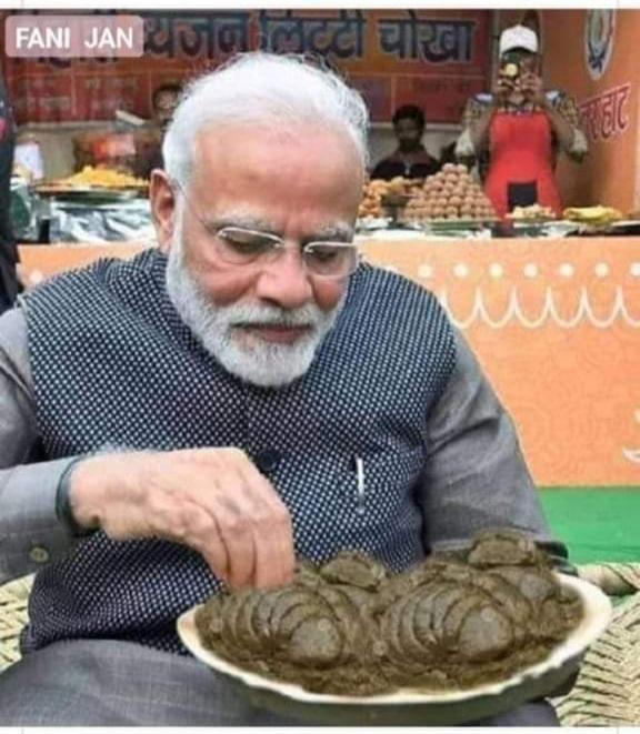 ModiKeDalal's tweet photo. @SatishM81957227 @kunalkamra88 ले अंध भक्त तू भी खाले.... तेरे बाप की पसंददीदा खाना.. https://t.co/rzW2cCtsjL