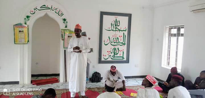 nkfulatan's tweet photo. It's all about yesterday evening in a Prayer Session led by Hon. Yusuf Sharada for our brother, @dadiyata who was abducted since last year without knowing his actual whereabouts.

May Allah rescue him to unite with family!🙏🏻💔😢

#PrayForDadiyata
#WhereIsDadiyata https://t.co/rl6wMwxtaq