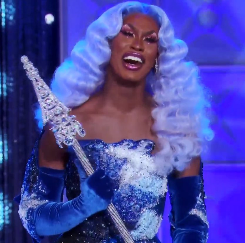 misschloeyork's tweet photo. OUR ALL STARS 5 WINNER, SHEA COULEE!!!!!!!
👏👏👏💙💙💙👑👑👑
#DragRace #AllStars5 https://t.co/CUnrvUxn6y