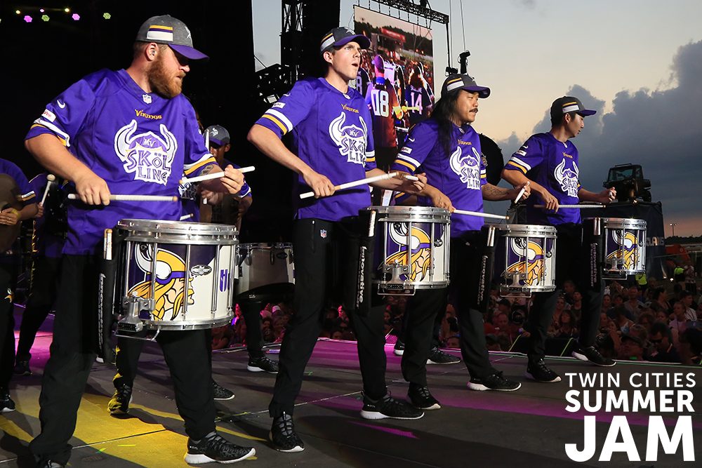 TCSummerJam's tweet photo. #FBF: And how about that intermission from the @Vikings @SkolLine?!? #BackToSummerJam https://t.co/lwqPFWlJOP