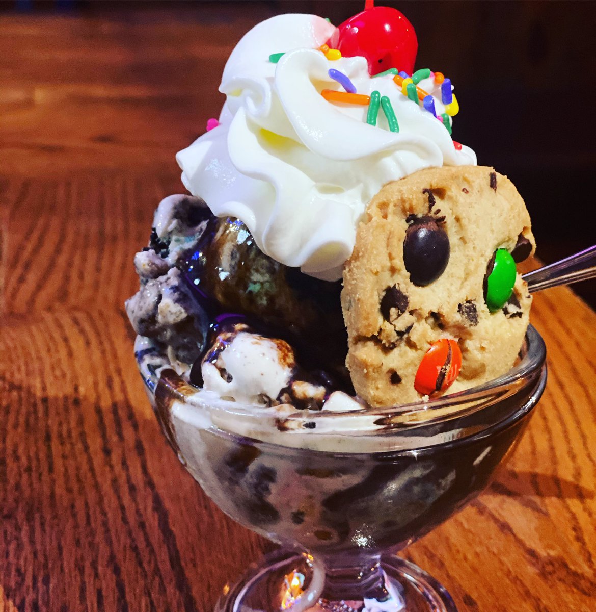 Ending this Friday night the right way! #SuddenDeath #sundae #CoverTwo #FerrisAcresCreamery