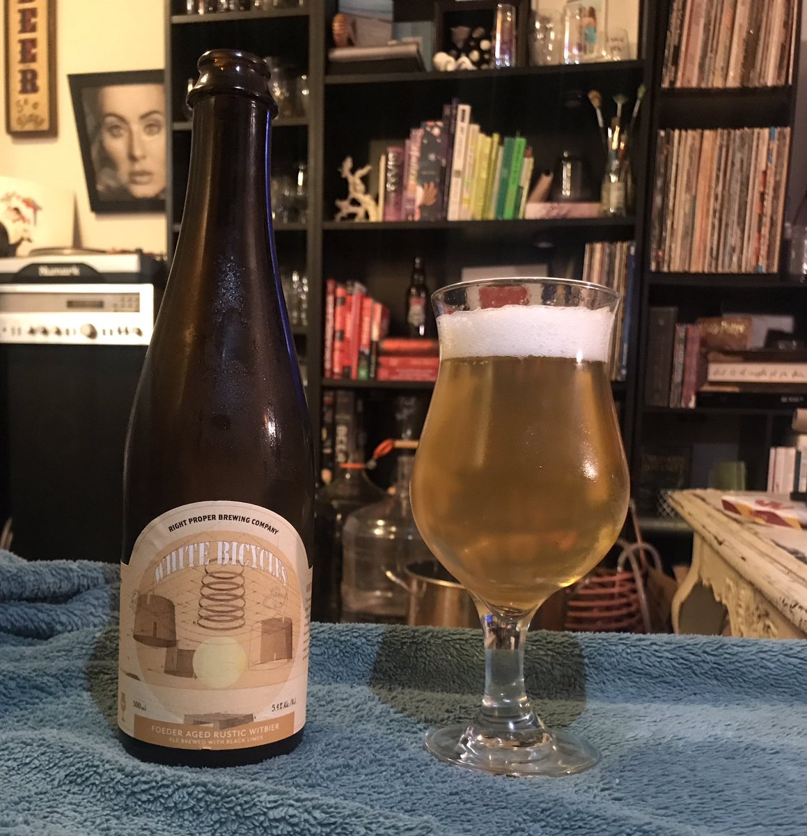 b33risbest's tweet photo. White Bicycles by @RightProperBeer is so good, if you say otherwise I will “beer fight you” 😂 https://t.co/VbBsmFyS4V