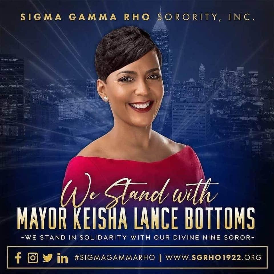 dcs2020VISION's tweet photo. Sigma Gamma Rho supports D9 Soror Mayor Keisha Lance Bottoms' effort to protect citizens of her city. She took an oath to faithfully &amp; impartially perform &amp; discharge the duties of her office. Mayor Lance Bottoms is working to keep her constituents safe. #WearAMask #D9Unity https://t.co/DiGGdQamrA