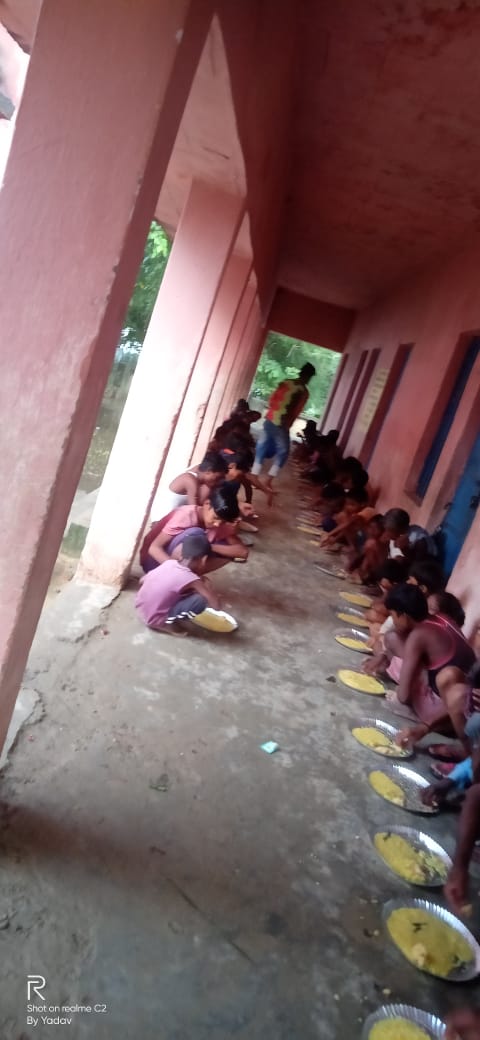 Frompatna1's tweet photo. No one can match perseverance of #Bihari 
Otherwise who stands every year to fight with Flood . Hope Flood doesn't affect tht much this year.🙏
 #BiharFloods #BiharFlood
#Proudbihari
#frompatna 
#Patna #Bhagalpur #Kishanganj  #Sahrasa #Purnia #Hajipur #Munger #Mithila #Madhubani https://t.co/Q3somUrOVI