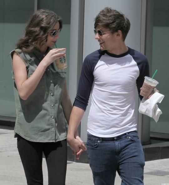 elearnojcalder's tweet photo. i really need a new pic of elounor 😢 https://t.co/3gcpbrb6TD