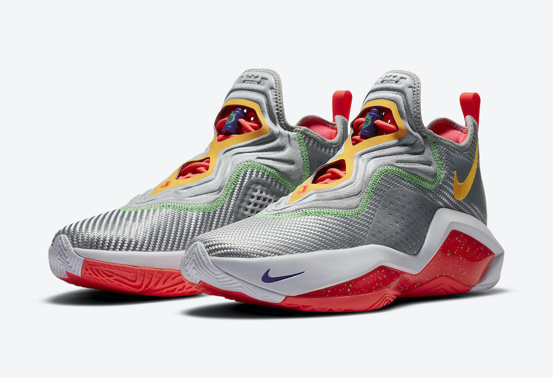 the12hubpodcast's tweet photo. LeBron Soldier 14 "Hare" First Look. Read More: https://t.co/Np2PkQnlcv #nike #lebron #releaseinfo #officialimages https://t.co/OeKLqq6yGN