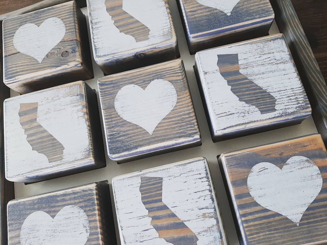Studio26Designs's tweet photo. Great custom set in gray &amp; white

#tictactoe #xsandos #california #heart #calilove #graystain

#studio26designco #custom #personalized #homedecor #fatetx #itsfate https://t.co/KXgxdsxNDF