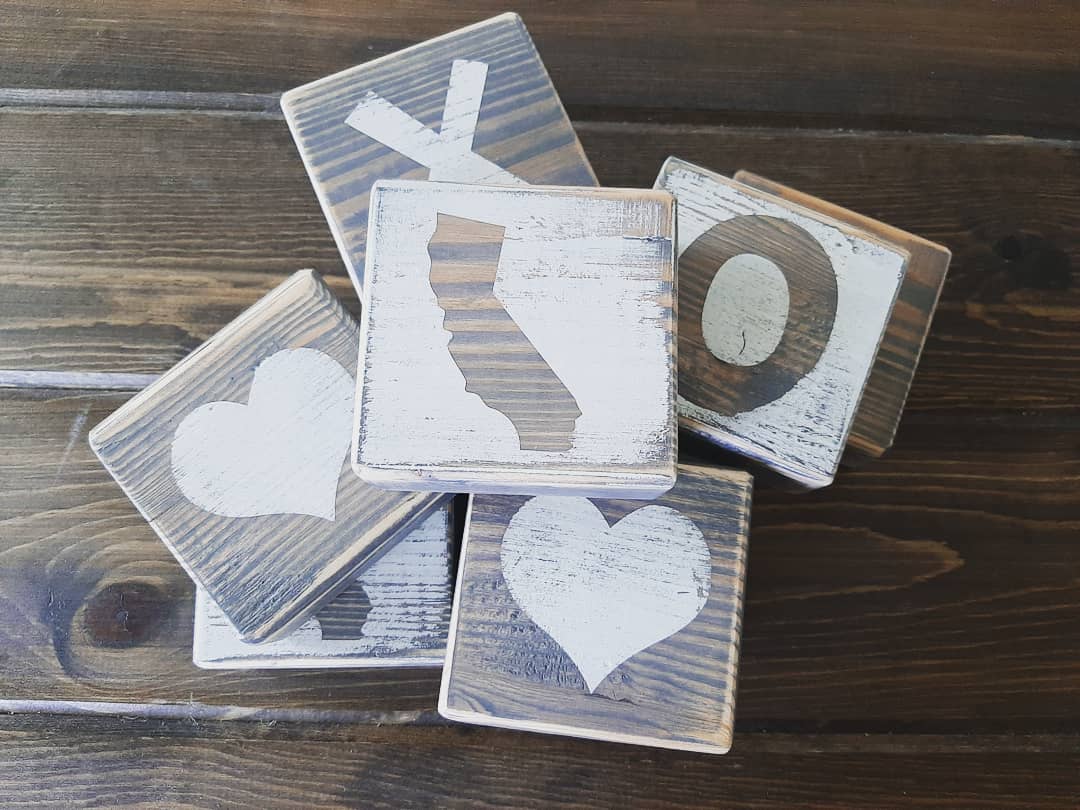 Great custom set in gray &amp; white

#tictactoe #xsandos #california #heart #calilove #graystain

#studio26designco #custom #personalized #homedecor #fatetx #itsfate