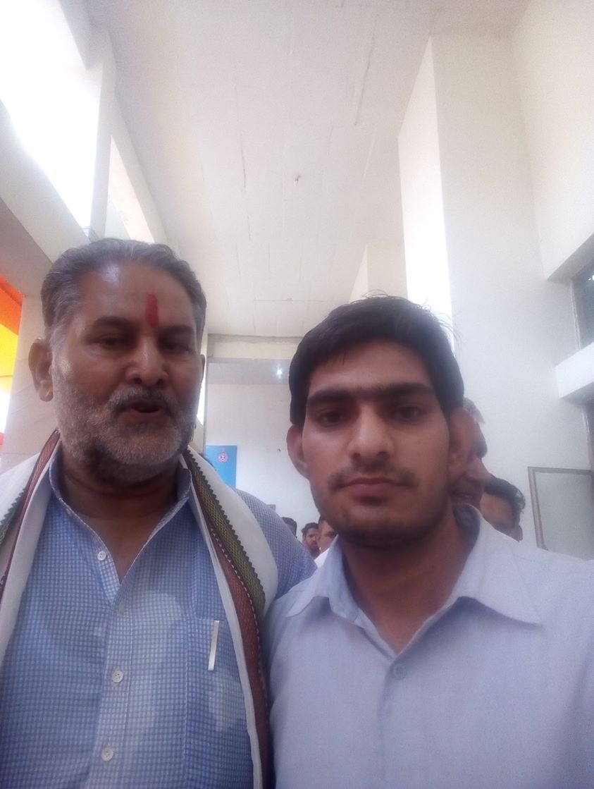 Sandeep84360276's tweet photo. कोई नहीं कर पाया वो कर दिखाया कथनी करनी एक सामान
रामबिलाश-मनोहर की जोड़ी ने कर दिया कमाल 
पॉलिटेक्निक में सभी फैकल्टी को सामान काम सामान वेतन देने के लिए दिल से  धन्यवाद पूर्व शिक्षा मंत्री माननीय श्री रामविलास शर्मा जी को 70 वे जन्मदिन की शुभकामनाएं
@rbsharmabjp
@mlkhattar https://t.co/LVRl2YWGda