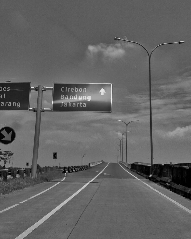 ⠀⠀⠀

             Jakarta, Again....
                                       
             🎬 Self-plot

⠀⠀