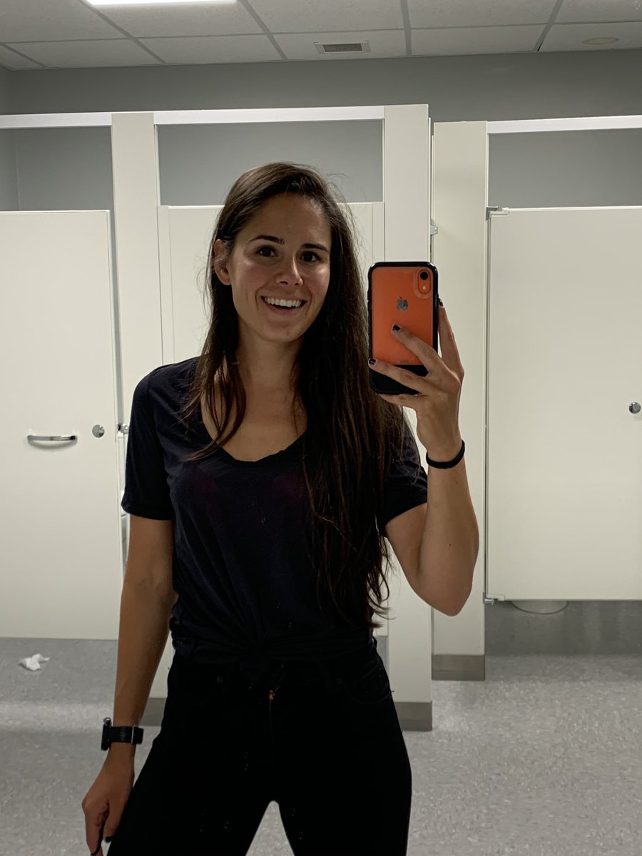 speed_skater's tweet photo. The best part about losing 26 lbs since last summer, is that all your fave shirts are now tie-able in the front. #NewStyleAlert #GymBathroomSelfie #NoFilter https://t.co/5g5tXjpTSV