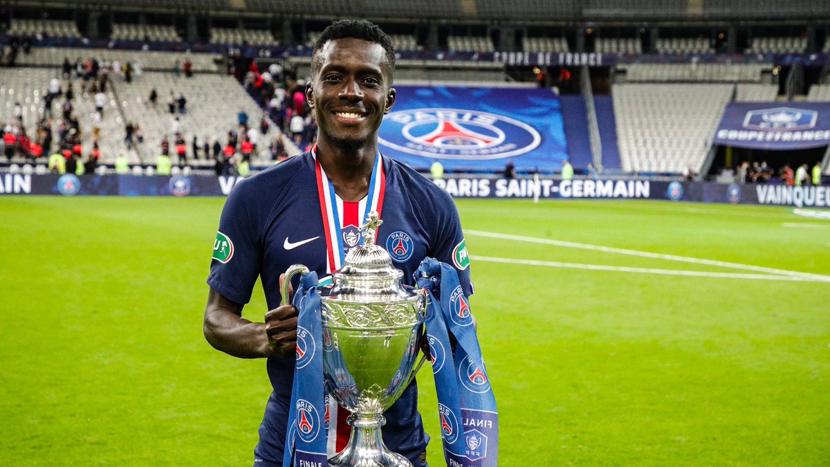 Fall_Dams's tweet photo. BRAVO LES MECS.
13 COUPES DE FRANCE.
CHAPEAU⚽
#ICICESTPARIS #PSGSTE
@PSG_inside
@PSG_Feminines
@FondationPSG https://t.co/Yr7pOfWAR2