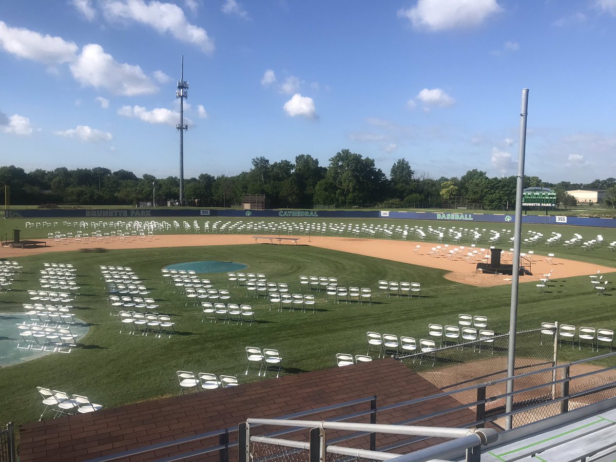 C_IrishBaseball's tweet photo. BIG DAY TOMORROW FOR THE CLASS OF 2020! Especially excited for our 4 Cathedral Baseball graduates, Cam Clark, Kyle Cortner, Daylen Hall, and Sam Greene who will graduate on their home field at Brunette Park! ☘️ https://t.co/7pWjLA9jBi