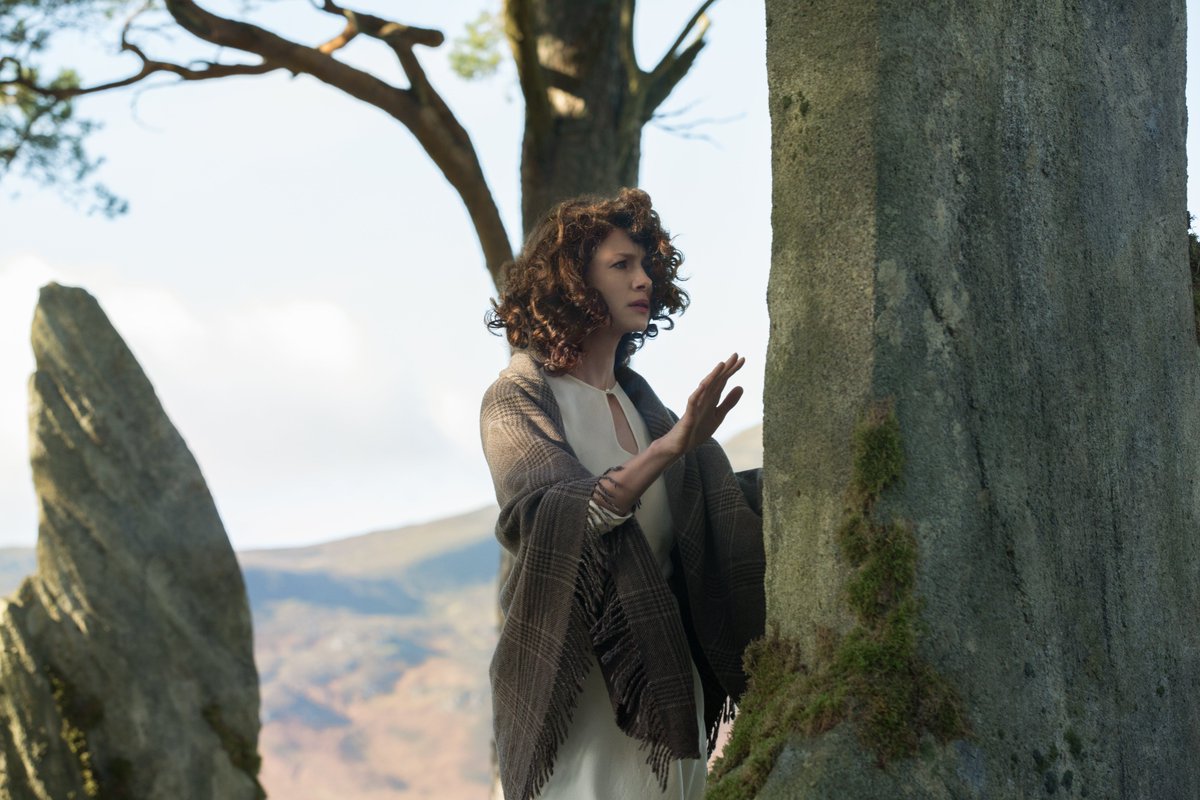TheOutlanderBr's tweet photo. First season continuous to be my favorite season. Love everything about it....I think is time to rewatch 😍❤️💜❤️#Outlander https://t.co/pXVs0YpNN2