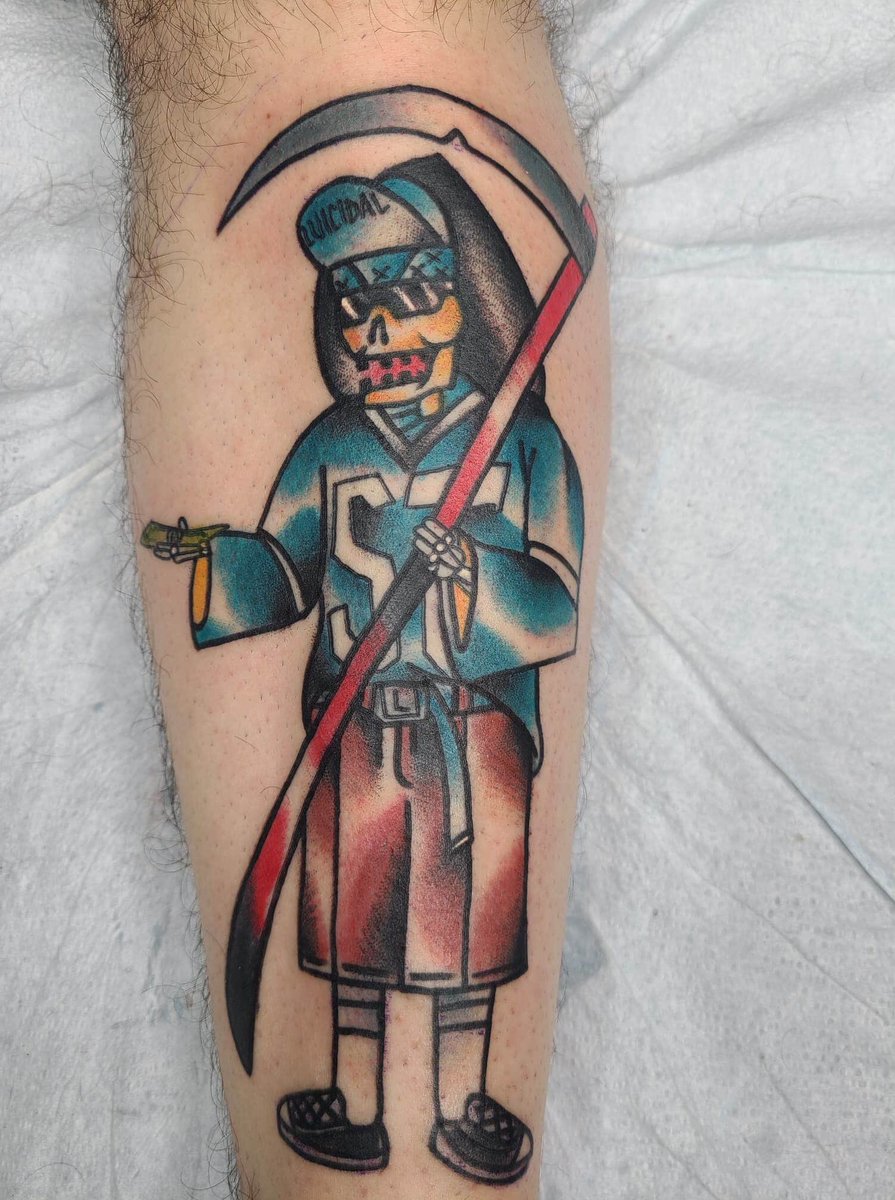 LuicidalA's tweet photo. This quarantine didn’t stop me to get a new tattoo.😎 glad my long time homeboy is back in L.A. to do his class A tattoos
#tintarebeldecustomtattoos #tattoos #ink #losangelestattooartist #suicidaltendencies #luicidal #therealluicidal #punkrock #hardcorepunk #losangeleshardcore https://t.co/qKzES5iY8u