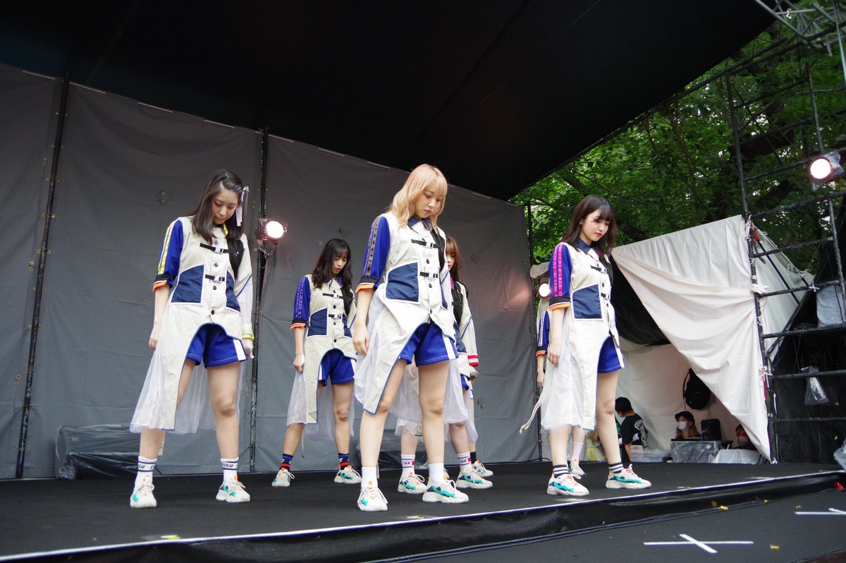 hzj73zx's tweet photo. 2020/7/24
「アナフェス × ITOKEN Fes!! supported by ITOKEN」
神田明神野外特設ステージ
全体(1/6)
#PiiiiiiiN
#前田イブ #美希あすか #上野りみ #那須笑美 #大槻りこ #堀口あいか #田中みう
#EVErydayEVErything
#ほしがりほちゃん https://t.co/drv1nm6Hqo