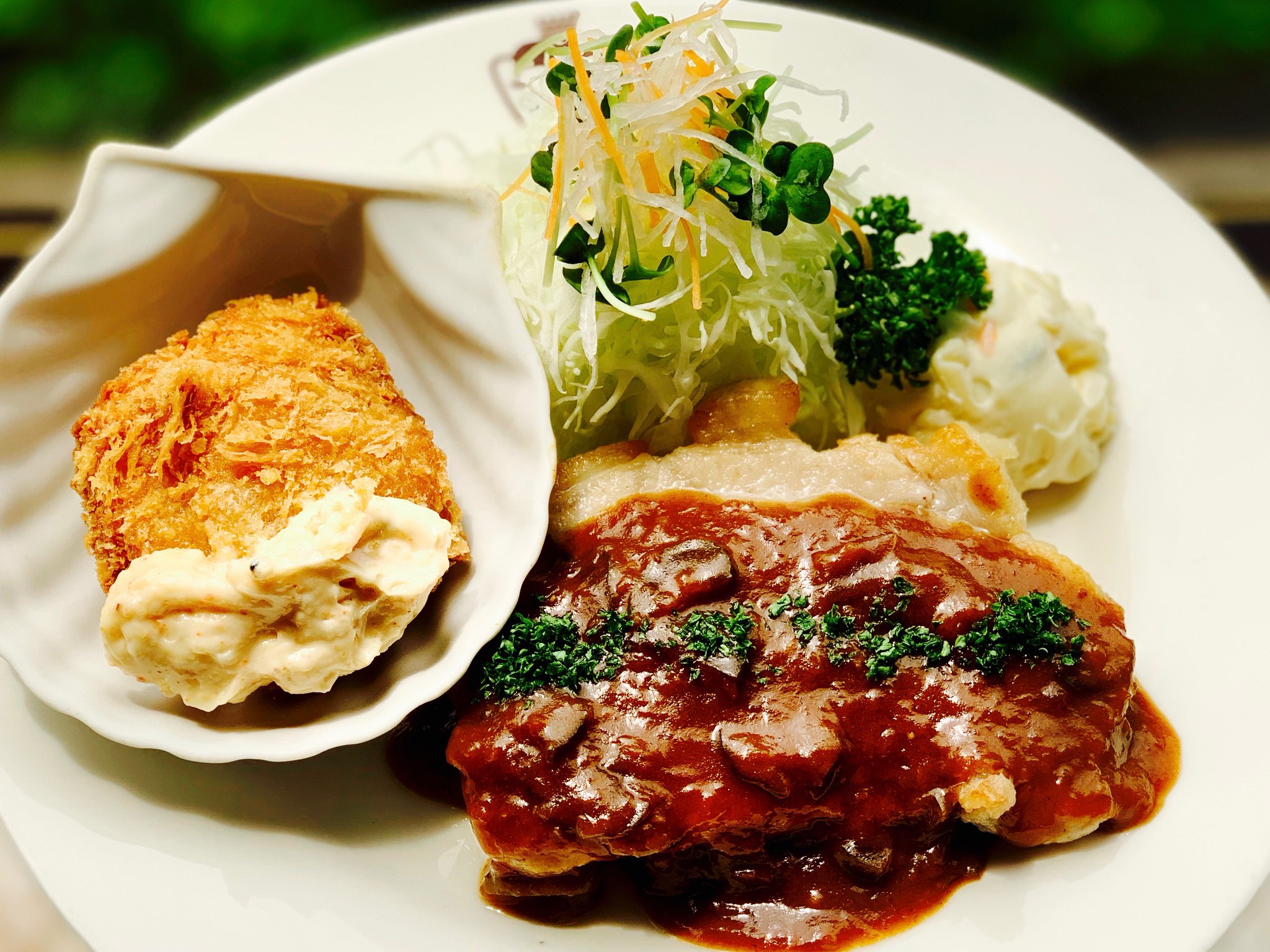 Luncheon Beer1909 در توییتر 神保町ランチョン 土曜は時loです こんにちは 本日7月25日 土 の日替わりランチは ポークソテー シャルクテールソース サバフライ ゆず味噌マヨネーズソース ライス付1000円 テイクアウトは981円 ライス Luncheon Beer1909 در توییتر 神保町ランチョン 土曜は時loです こんにちは 本日7月25日 土 の日替わりランチは ポークソテー シャルクテールソース サバフライ ゆず味噌マヨネーズソース ライス付1000円 テイクアウトは981円 ライス