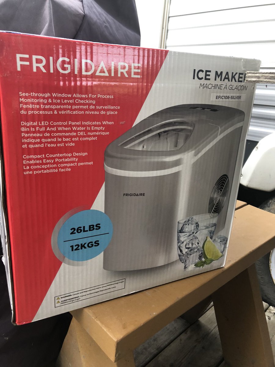 Nicky_Pearson's tweet photo. When your hubby brings home the best present ever, cheers! 🍹#happydayforme #glamping #RVlife #tinyhouseonwheels https://t.co/nxXLDKOaim