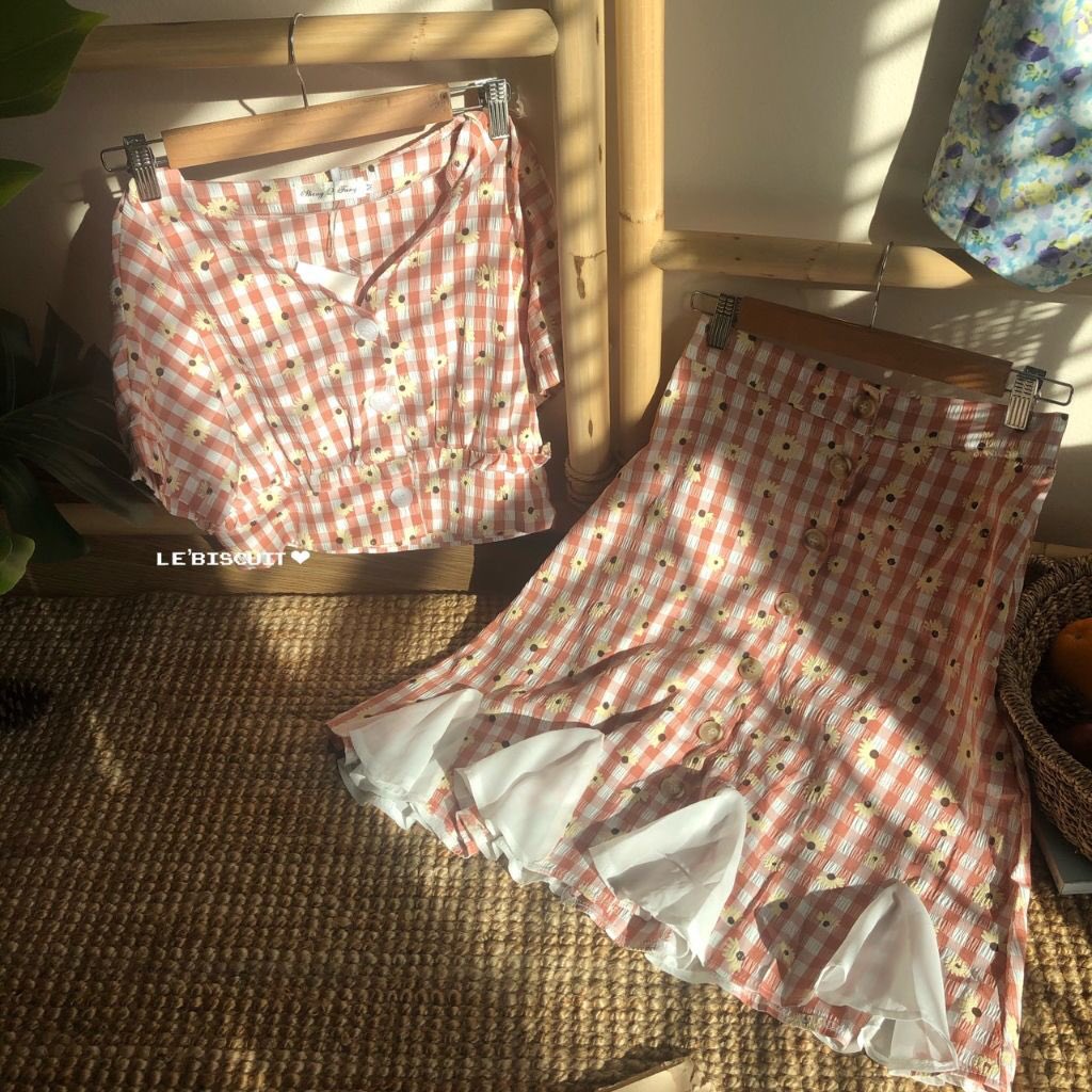 MakemebeauC's tweet photo. Pinky flower ser 
ชุดเซ็ท 2 ชิ้น สีชมพูสก็อต ดอกเดซี่สวยคิวท์สุดๆค่ะ
419฿

#ชุดเซต #ชุดเซต2ชิ้น #ชุดเซ็ท #ชุดเซตกระโปรง #ชุดเซ็ทกระโปรง #ชุดเซตกระโปรงยาว #ชุดเซ็ตดอกเดซี่ #ชุดเซตกระโปรงยาว #เสื้อครอปกระดุมหน้า #กระโปรงหางปลา #กระโปรงแต่งระบาย #pinkyกระโปรงหางปลา https://t.co/6LvNc7nlOA