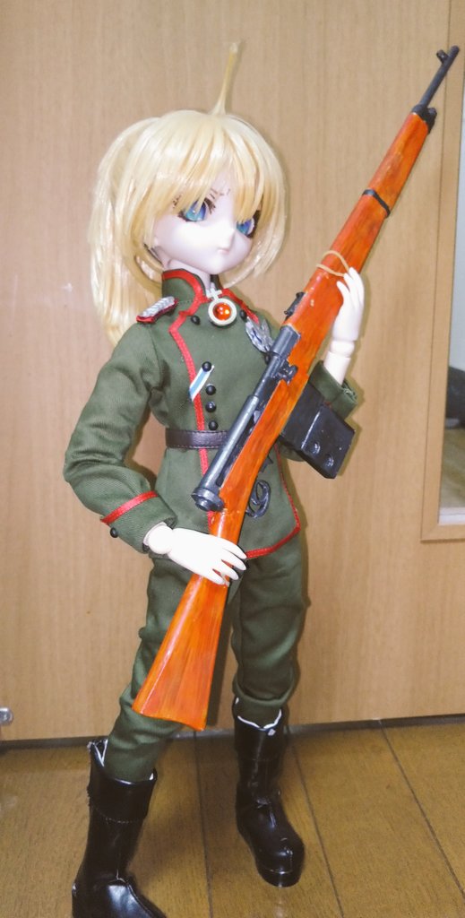 tamukuma5028's tweet photo. コウさん(@KouGaro)に出力してもらった「モンドラゴンM1908」の塗装組み付け完了しました！(*´∀人)　幼女戦記のターニャが使ってた銃です(*ﾟ▽ﾟ)ﾉ　近くで見たら雑な仕上げですが、パッと観てカッコよくなりました！(*´∀｀*)ﾉかわいい　#幼女戦記　#ターニャデグレチャフ　#M1908 https://t.co/VgltkjmDug