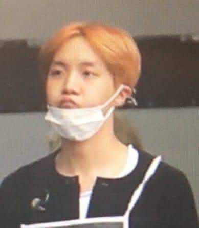 no one interacts :///  #MTVHottest BTS  @BTS_twt