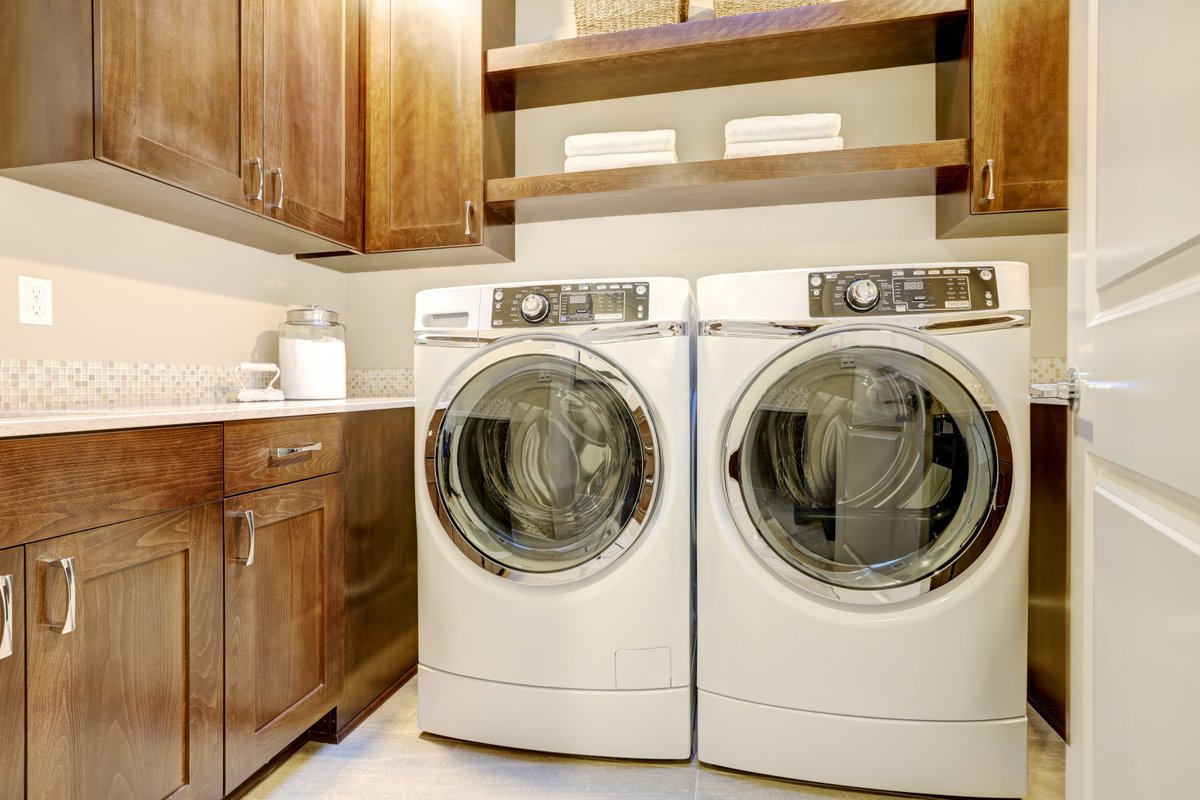 HIGoodEnergy's tweet photo. Even if the electricity goes out, having gas appliances can add to your resiliency &amp; comfort during a storm!  Learn how by following the manufacturer’s recommendations or contacting your local Hawaii Gas office at https://t.co/1B3AyQbhhP. https://t.co/xyaeDmXx5r