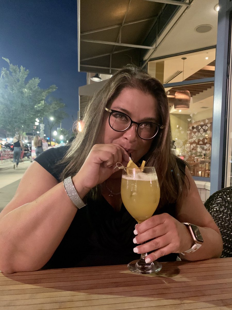 KKira312's tweet photo. Drink alcohol to help raise money for cancer research you say? Well... okay. #sipsmashcure #hfoundation #prasino #goombaysmash #delish #cancersucks https://t.co/02dFZk5agr