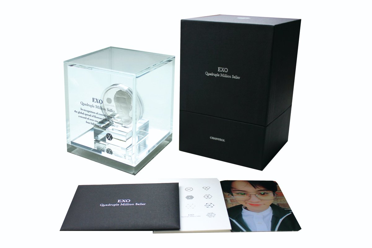 solipcontents's tweet photo. [2020 EXO MEDAL Global Limited Sales]

EXO Offcial Medal package configuration_Chanyeol
Buy: https://t.co/OsjiI3kTUz

#WeareoneEXO #EXOmedal #globallimited #EXO 
#엑소공식기념메달 #Dreamconcert #SEHUN_CHANYEOL https://t.co/NIRkboSSoy