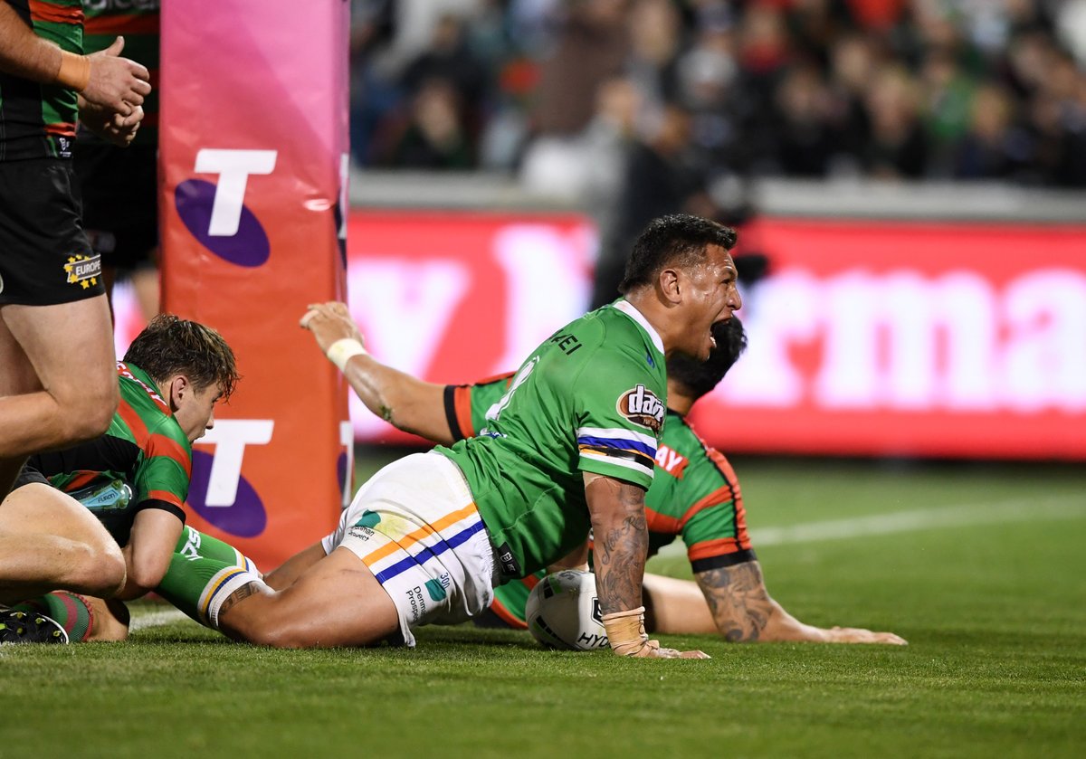RaidersCanberra's tweet photo. @SSFCRABBITOHS C'mon @SSFCRABBITOHS that's an old joke now. But here's something that NEVER gets old.

#WeAreRaiders https://t.co/L76XcfNaXd