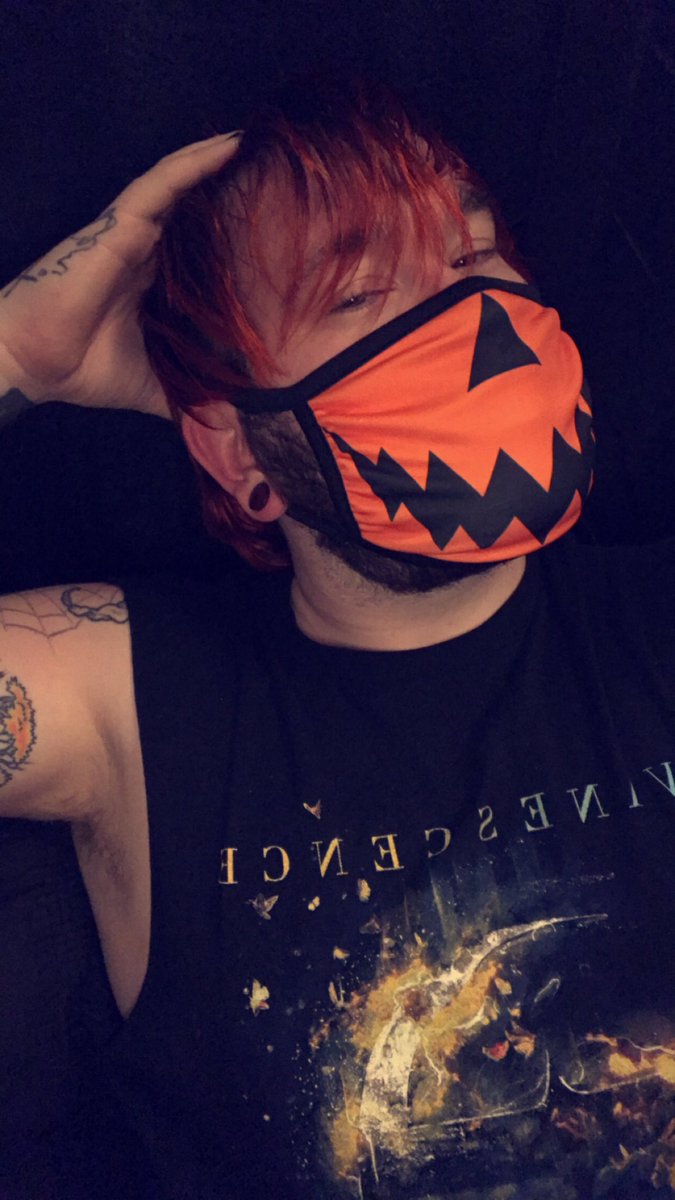 themrjakeallen's tweet photo. At least two times a day @evanescence comes on the player at work. Bring me to life & going under. Two bad ass songs that mean so much to me. Work has been hard. Those songs really help get me through the day. @AmyLeeEV #wearamask #benicetoretailworkers https://t.co/g9BlEdVSKh
