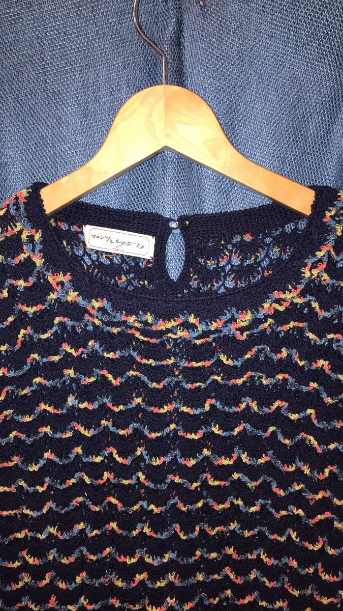 bararaika_A's tweet photo. レディース ニットワンピース入荷です!
¥700+TAX !!!
目立ったダメージや穴も無く、非常に良い状態です!
サマーニットとしてこの時期からでも活躍間違い無しな1着です!
#under700 #高円寺 #usedclothing #古着 #ladiesfashion #フルジョ #古着女子 #700円 #ニットワンピース #サマーニット https://t.co/mdbeScUyNY