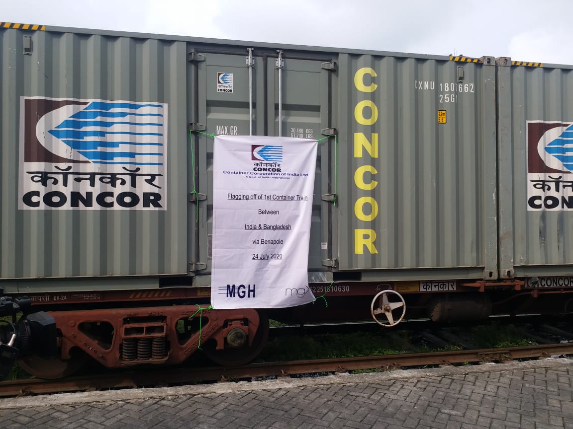 concor_india's tweet photo. The much awaited trade demand between India & Bangladesh is finally met after a long pursuit by @concor_india & @RailMinIndia,@cbic_india, Bangladesh Railways,CCBL.
The Inaugral Container Train ran between India & Bangladesh via Benapole from @concor_india Majerhat.
@PiyushGoyal https://t.co/VWM9UtfI9B