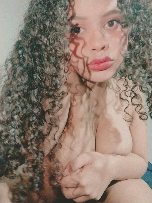 Un peque&ntilde;o vistazo de lo que podr&aacute;s ver el el show... &iquest;Te animas? Online in few minutes https://t.co/HvYBqy1PKV